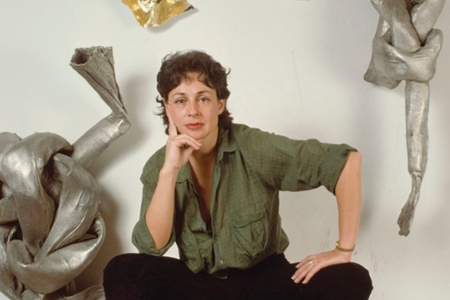 Lynda Benglis headshot from the '70s